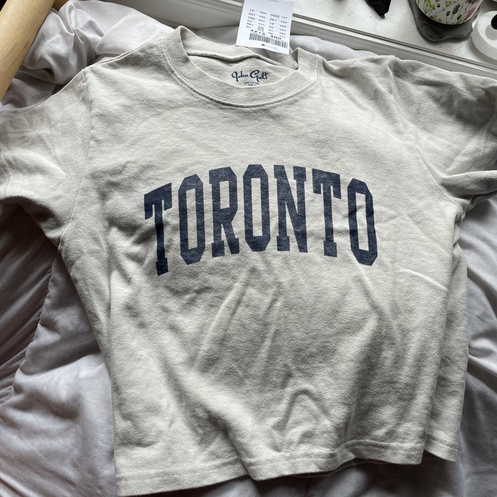 Brandy Melville Toronto Crop Top